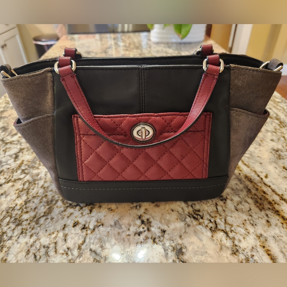Coach Purse, F49865 Park Quilted Color Block Carrie Mini Tote Bag EUC Burgundy - Picture 1 of 15
